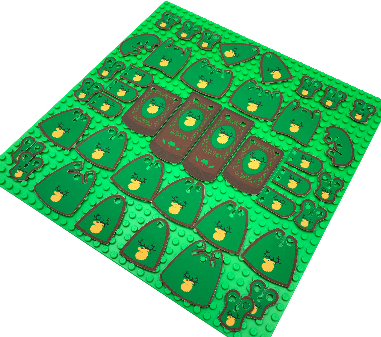 Forestmen: Custom Cloaks, Pauldrons & Banners (CASTLE-FM-01-EXT)