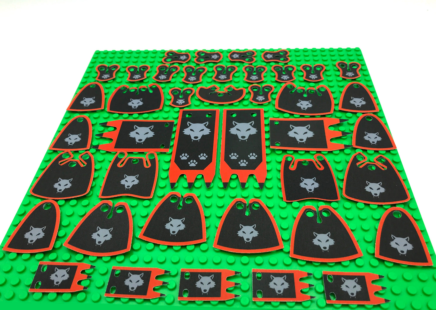 Wolfpack: Custom Cloaks & Flags (CASTLE-WPN-01-EXT) (Surplus Stock)