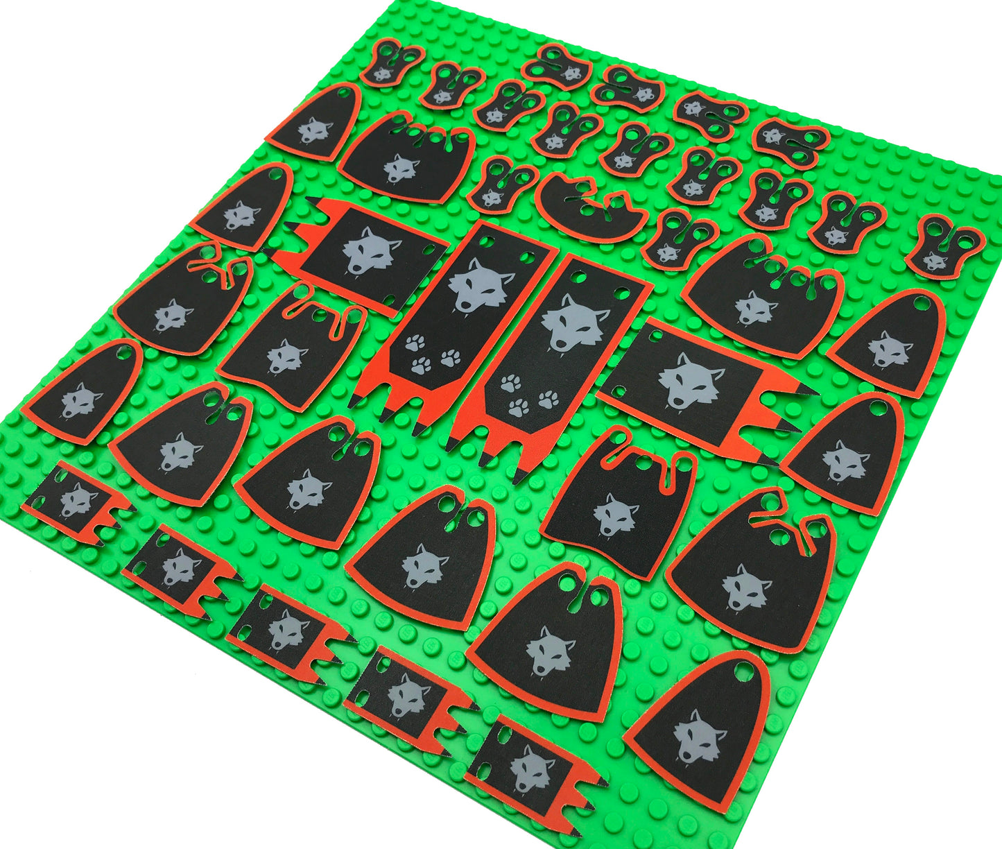 Wolfpack: Custom Cloaks & Flags (CASTLE-WPN-01-EXT) (Surplus Stock)