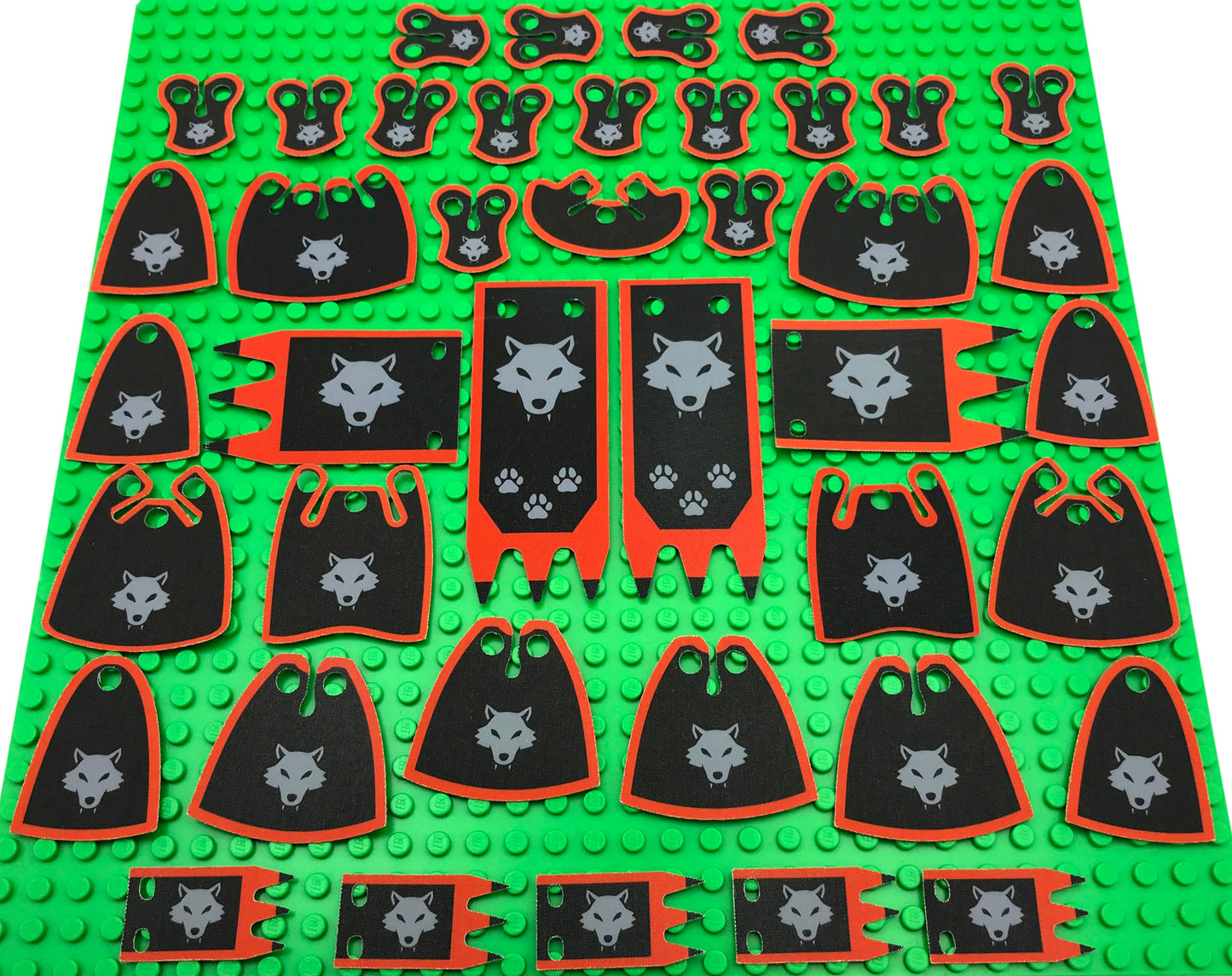 Wolfpack: Custom Cloaks & Flags (CASTLE-WPN-01-EXT) (Surplus Stock)