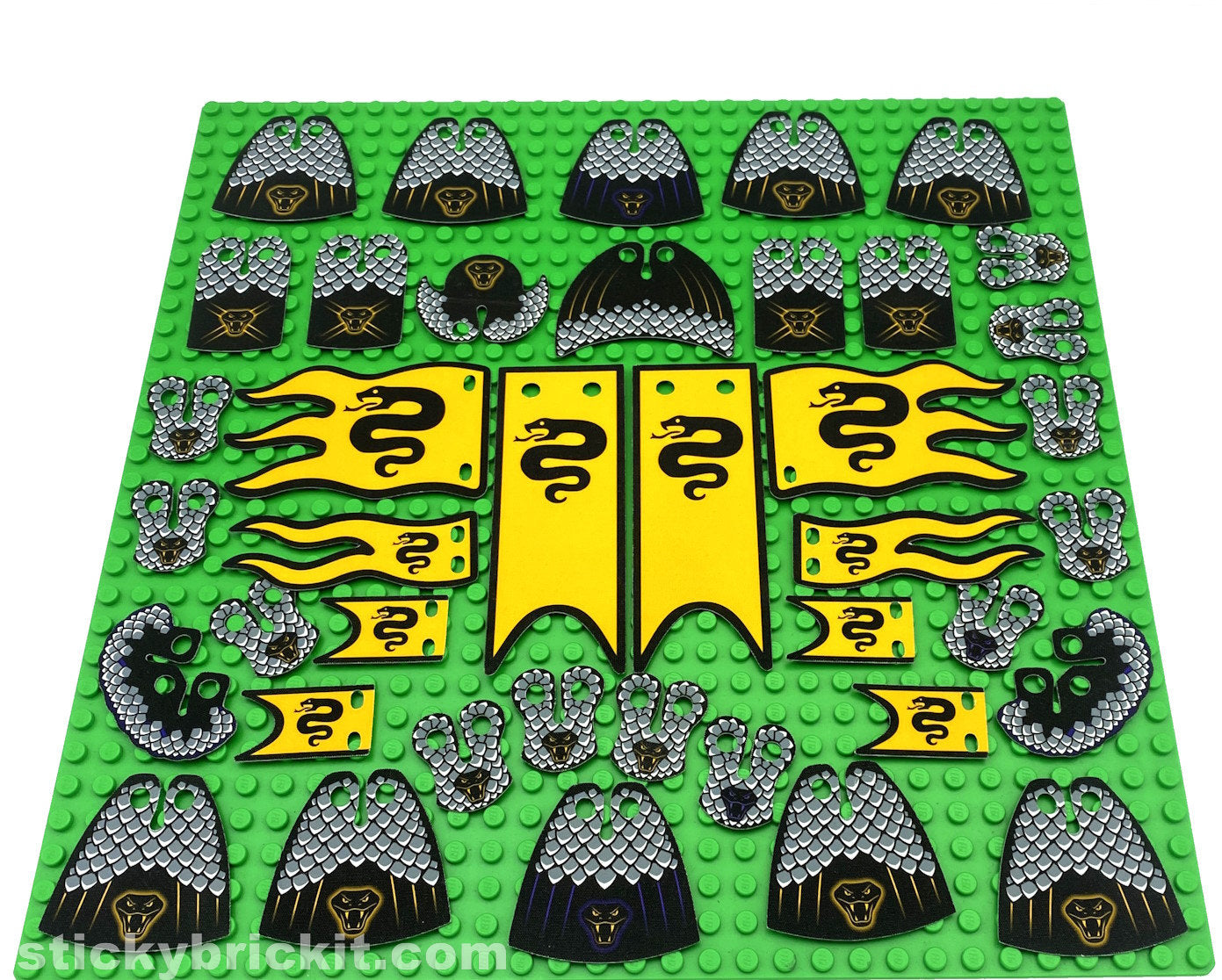 Serpent Knights Custom Cloaks, Pauldrons & Banners (CASTLE-SK-01-EXT)